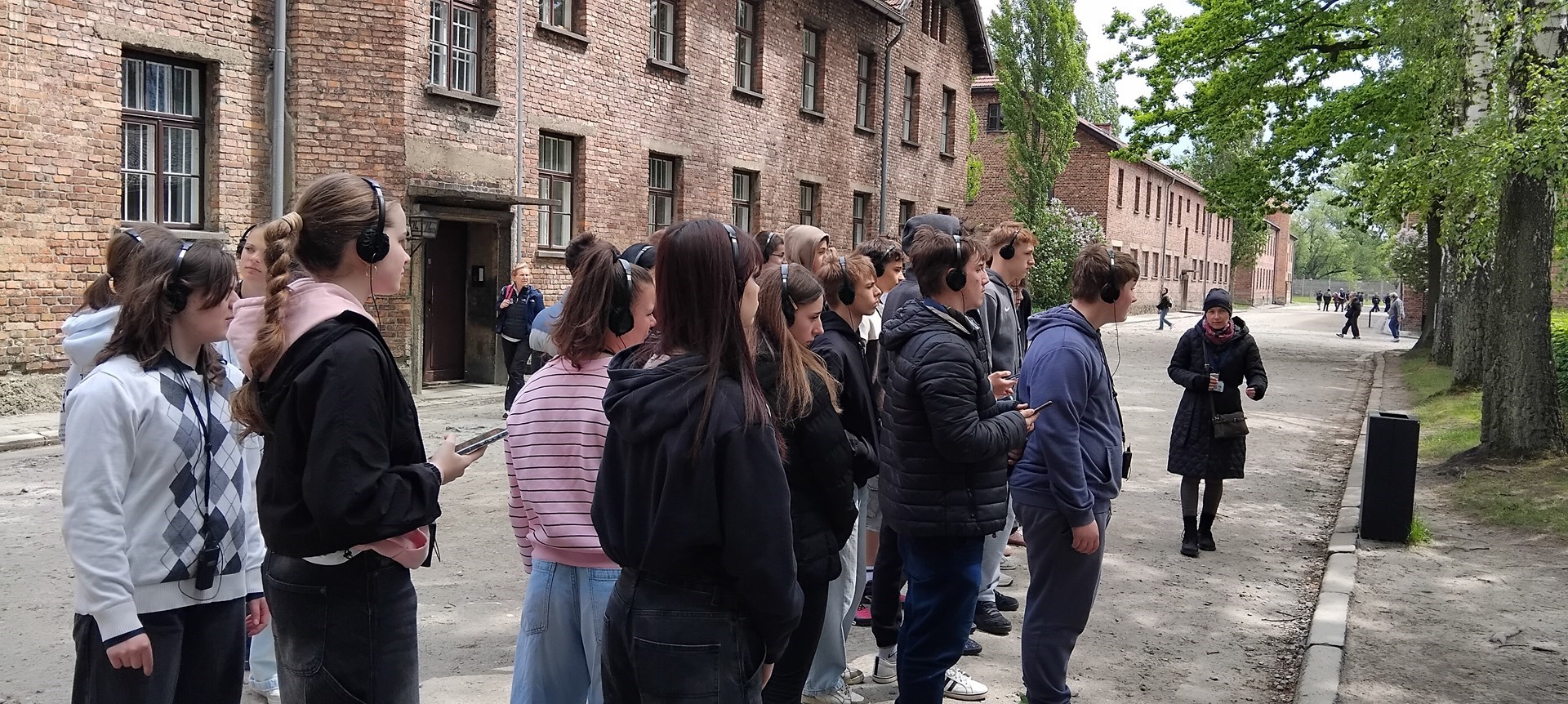 Deváťáci po stopách historie: Návštěva Osvětimi