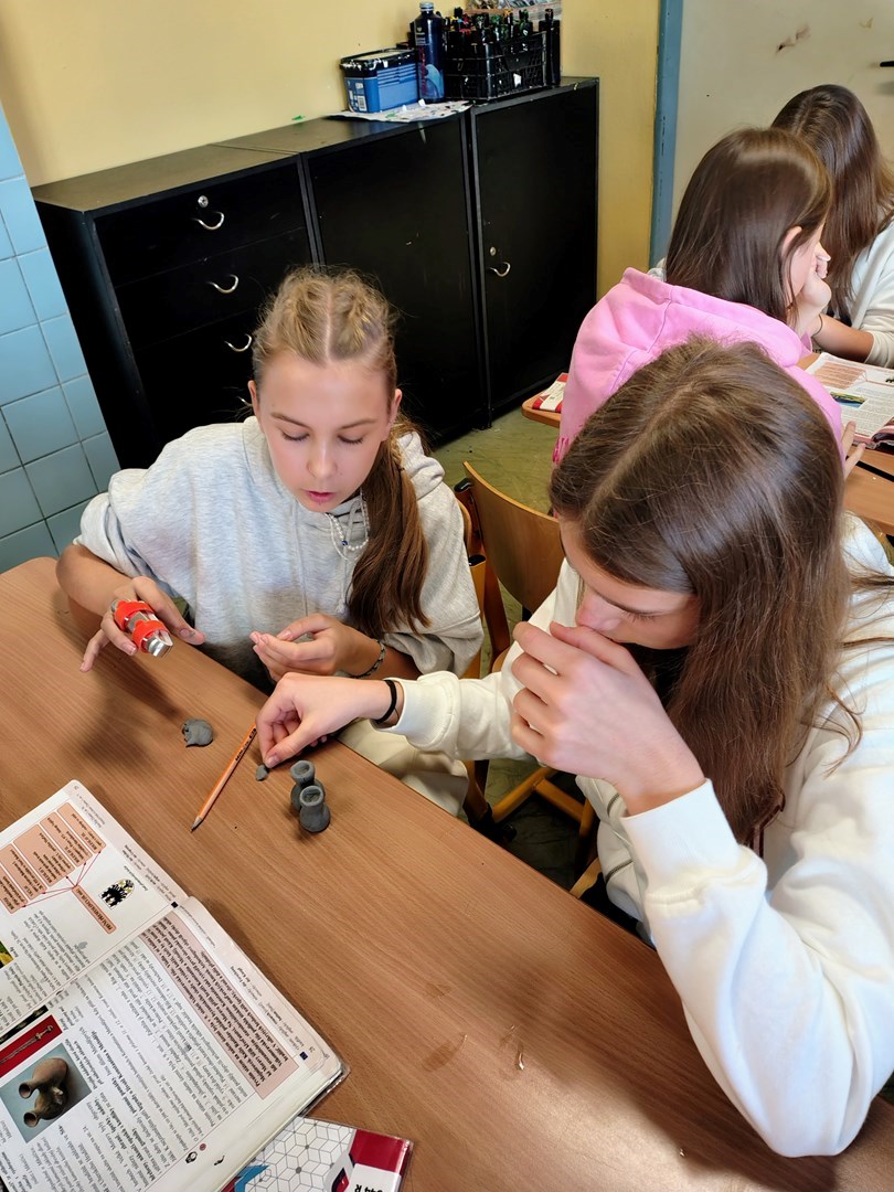 Sedmáci jako archeologové Velké Moravy