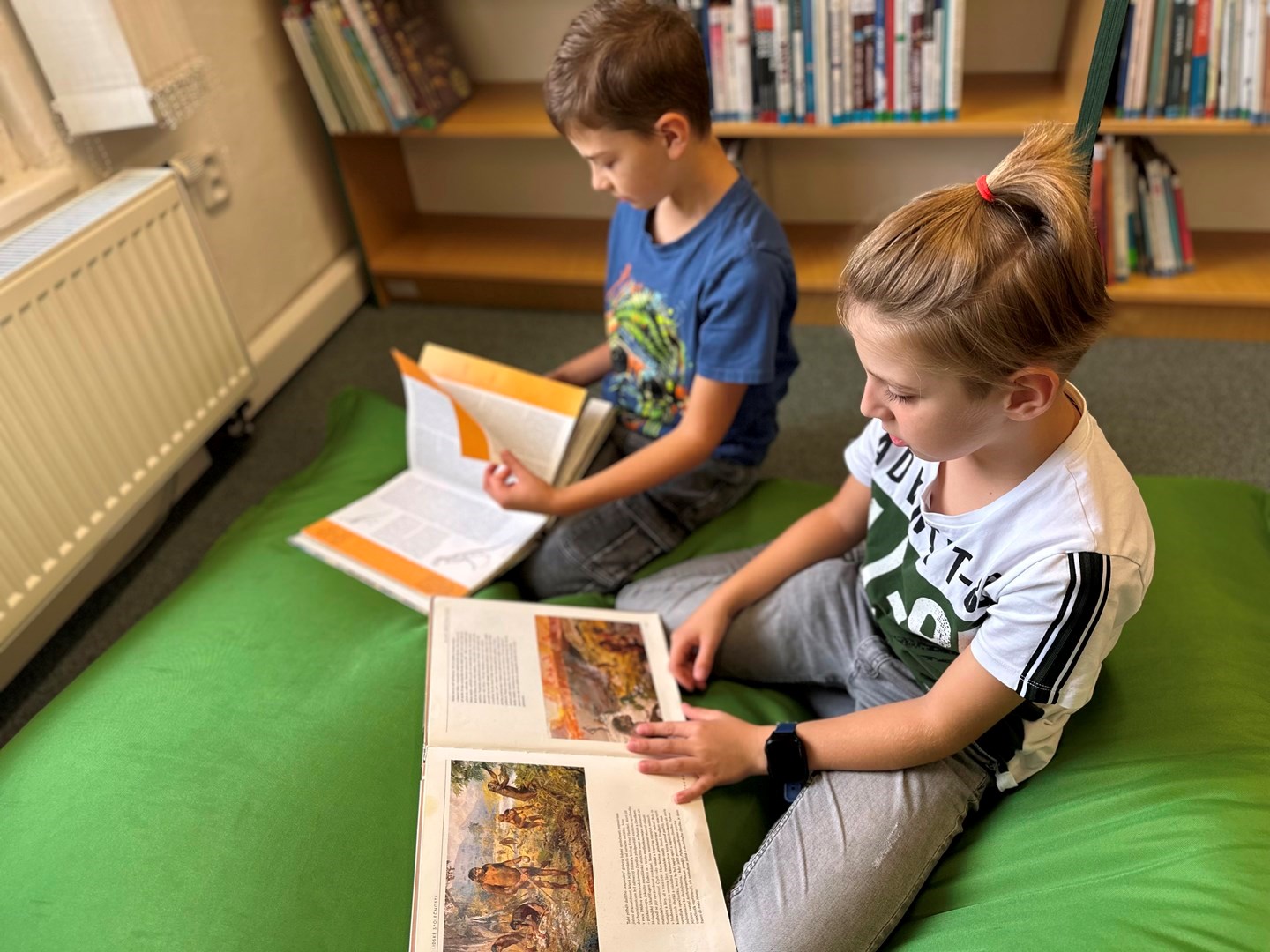 Dobrodružství 4.A mezi knižními regály